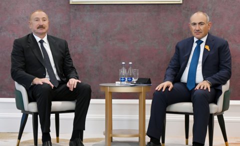 Bişkekdə İlham Əliyev ilə Nikol Paşinyan arasında görüş keçirildi - YENİLƏNİB
