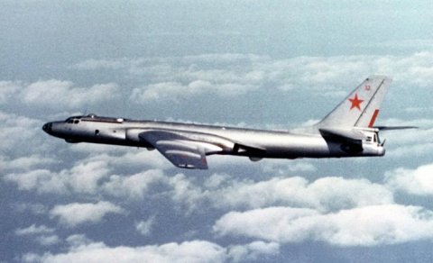 Sovet bombardmançısı ABŞ aviadaşıyıcısının yanında niyə qəzaya uğramışdı?