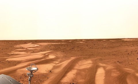 Marsın cənub yarımkürəsində qabığın altında anomal dərəcədə isti zona yerləşir