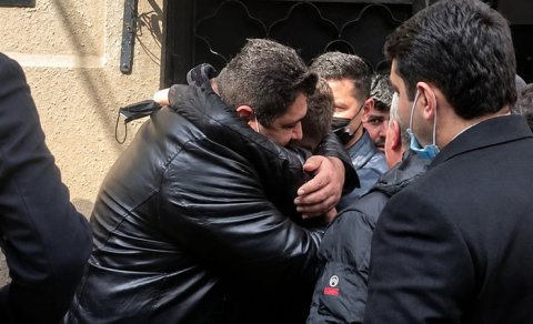 Bəraət alan gömrükçüyə 5 min manat təzminat kəsildi- Amma işinə qaytarılmadı