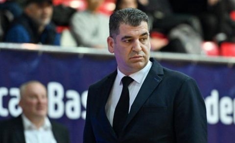 Azərbaycan millisinin baş məşqçisi istefaya göndərildi
