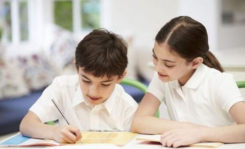 Məktəblərdə dərslərin başlama saatı dəyişdirilir? - Nazir açıqladı