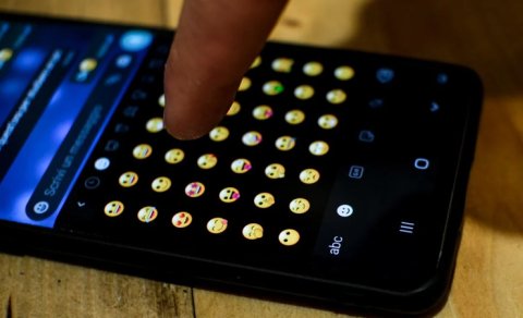 Bu 4 emojini səhv işlədirsiniz - Əsl mənaları tamam başqadır