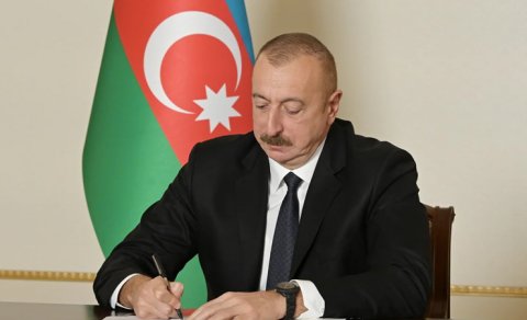 İlham Əliyev neft sənayesi işçilərini təltif etdi - SİYAHI
