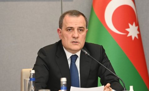 Ceyhun Bayramov Nyu Yorka getdi