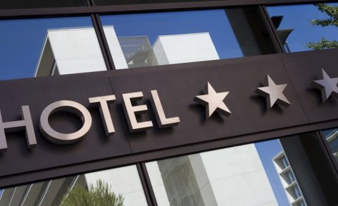 Qadın hindistanlı turisti Bakıda hoteldə qarət etdi - TƏFƏRRÜAT