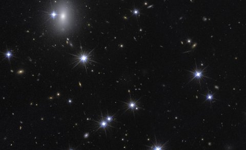 Astronomlar erkən Kainatdakı qalaktikaların qeyri-adiliyini izah etdi