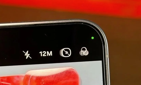 Telefonun ekranında yaşıl nöqtə yanırsa, buna diqqət edin - Səbəbi nədir?