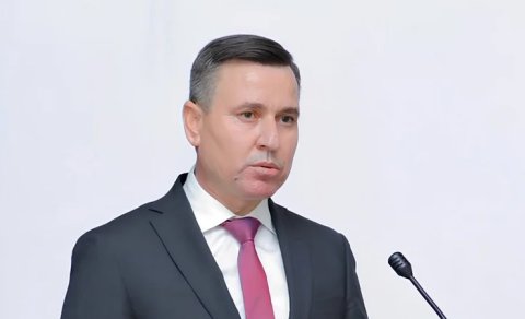Prezident icra başçısını vəzifəsindən azad etdi
