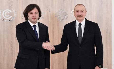 İlham Əliyev ad günü münasibətilə İrakli Kobaxidzeyə zəng etdi