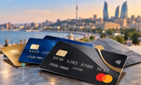 İqtisadçıdan bank kartları ilə bağlı qərara ETİRAZ