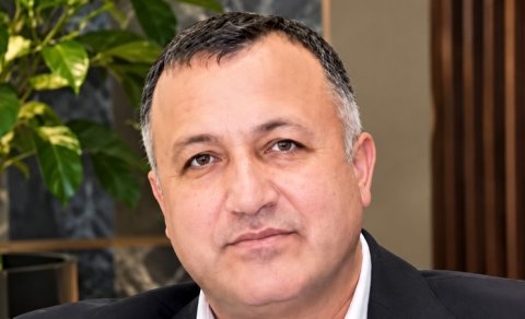 Həkimləri çağırışa çatdıran sürücü sükan arxasında öldü
