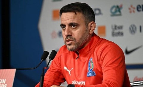 Ayxan Abbasov nə üçün müdafiə futboluna üstünlük verir?