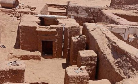 Misirdə 1700 illik məzar aşkarlandı: İçindən qədim yunan dilində yas şeiri tapıldı