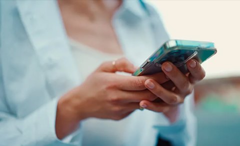 Dövlət Xidməti illik elektron pul köçürmələrində yeni həddi aylıq 50 min manata qaldırdı
