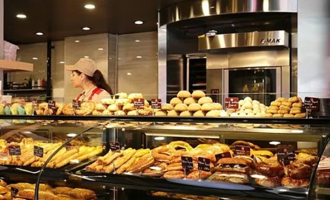 Şirin bazarın acı rəqabəti: İstehlakçılar xarici şirniyyatlara niyə üz tutur?
