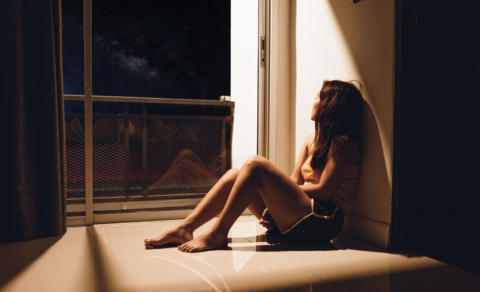 Psixoloq depressiya riskini azaltmağın yolunu açıqladı