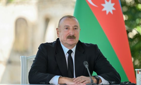 İlham Əliyev Türkmənistana işgüzar səfərdədir