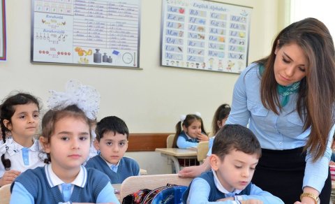 Deputat: Vahid məktəbli forması təhsil mühitində bərabərlik və məsuliyyət hissini gücləndirir