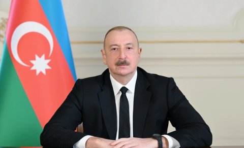 Prezident İspaniya Kralını təbrik etdi