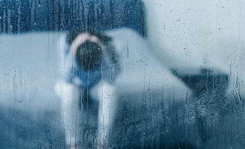 Depressiyanın 9 gizli əlaməti: Bu dəyişikliklərə diqqət edin