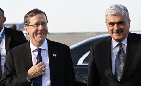 İsrail Prezidenti İsxak Hersoq Azərbaycana səfərə gəldi - FOTO