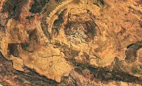 NASA tərəfindən görüntüləndi: Kosmosdan baxdıqda nəhəng hörümçəyə bənzəyir