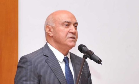 Prezident Valeh Ələsgərovu təltif etdi