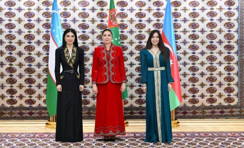 Leyla Əliyeva Oğulcahan Atabayeva və Saida Mirziyoyeva ilə görüşdü - FOTO