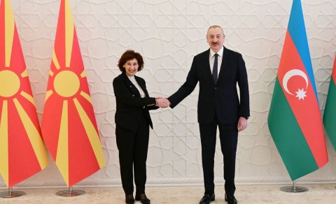 Şimali Makedoniya Prezidenti İlham Əliyevə zəng etdi