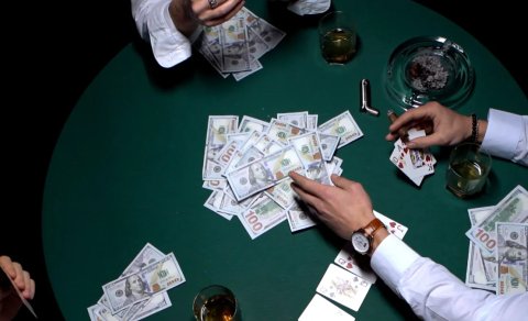 Bakıda dələduzluq: Sahibkarın bir milyon manatını mənimsədi, mərc oyunlarında uduzdu