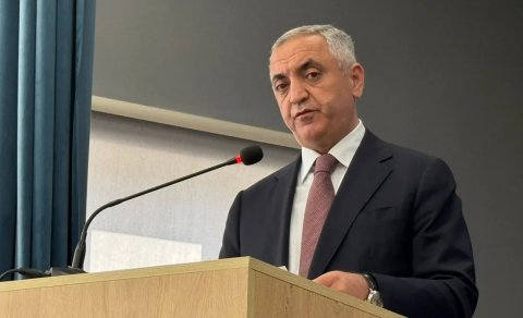 Prezident Elçin Yusubovu vəzifəsindən azad etdi