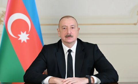 İlham Əliyev Fərhad Xəlilova 80 illiyi münasibətilə təbrik məktubu ünvanladı