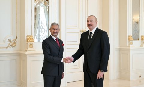 Prezidentin sosial şəbəkə hesablarında Hindistanın XİN rəhbərini rəsmi qəbul etməsi ilə bağlı videoçarx paylaşıldı
