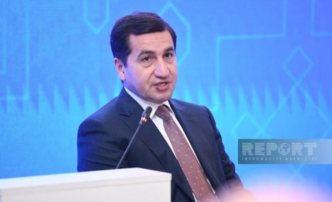 Hikmət Hacıyev: "Le Figaro", demək olar ki, hər gün Azərbaycan əleyhinə saxta materiallar dərc edir