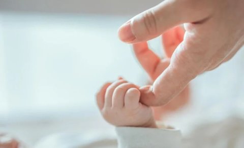 Azərbaycanda 11 mindən çox uşaq nikahdan kənar doğulub