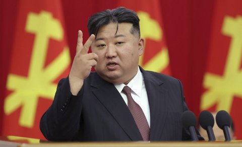 Kim Çen In ordunun döyüş hazırlığının artırılmasını tələb etdi