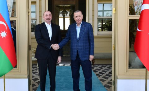 İlham Əliyev Respublika Günü münasibətilə Ərdoğanı təbrik etdi