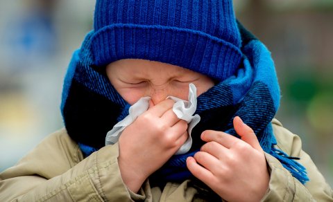C vitamini soyuqdəymədən qorumur: Həkim həddindən artıq qəbulun risklərini açıqladı