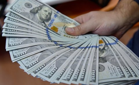 Azərbaycanda dollar alışının artmasının səbəbi nədir?