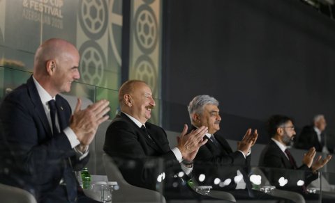 Prezident oyunu stadiondan izlədi