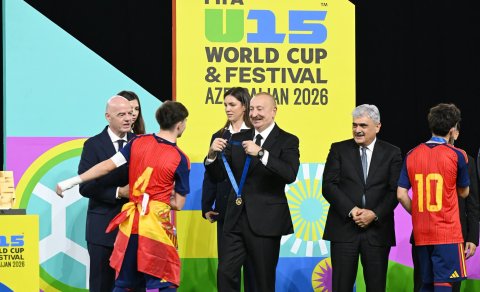 İlham Əliyev mükafatlandırma mərasimində - FOTOLAR