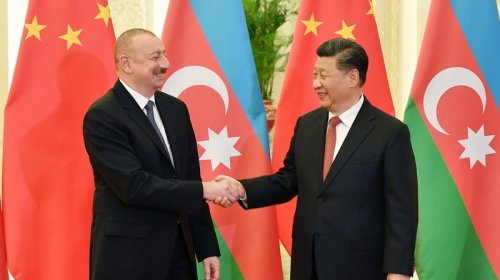 Prezident İlham Əliyev Si Szinpini təbrik etdi