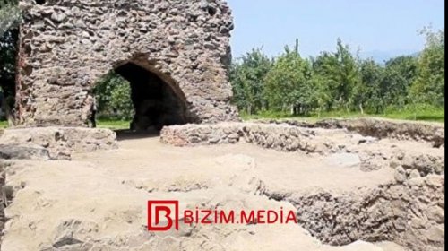 Azərbaycanda 700 il əvvələ aid tarixi abidə məhv edilir - FOTO