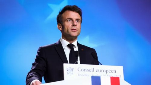 Fransada Makronun impiçmenti üçün petisiya açıldı