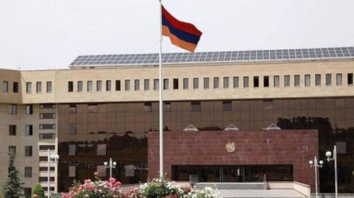 Ermənistanda çaxnaşma: Ordu nəzarətdən çıxır