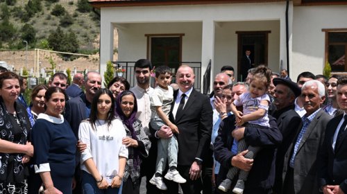 Prezident Laçının Sus kəndinə köçmüş sakinlərlə görüşüb - FOTOLAR