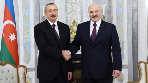 İlham Əliyev Lukaşenkonu təbrik etdi
