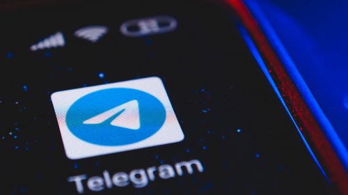 AK niyə "Telegram"a nəzarət etmir?