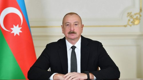 İlham Əliyev həmkarlarını təbrik etdi
